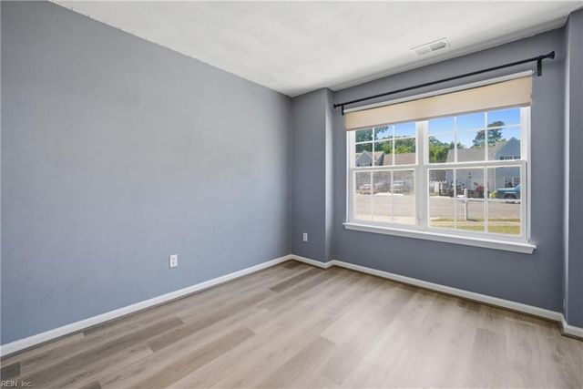 6354 Trafalgar Ct, Norfolk, VA 23513