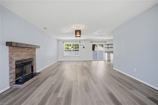 6354 Trafalgar Ct, Norfolk, VA 23513