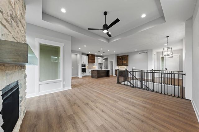 1608 SW Arbor Park Drive, Lee's Summit, MO 64082