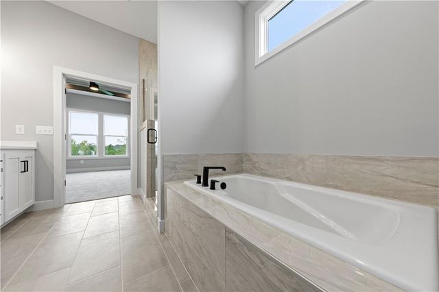 1608 SW Arbor Park Drive, Lee's Summit, MO 64082