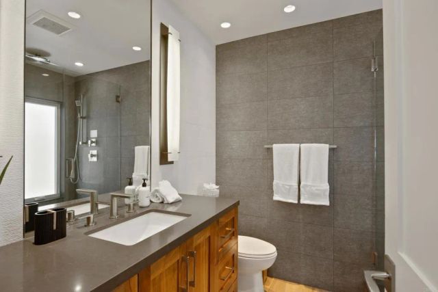 5570 Calumet Avenue, La Jolla, CA 92037