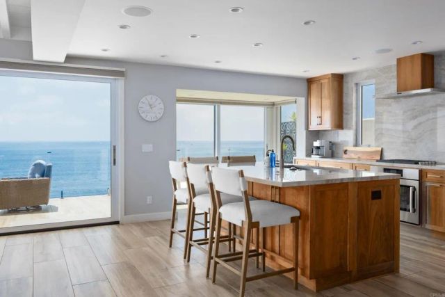 5570 Calumet Avenue, La Jolla, CA 92037