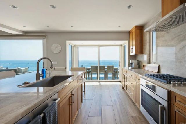 5570 Calumet Avenue, La Jolla, CA 92037