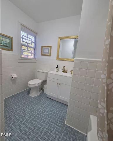 203 W Rockspring Street, Henderson, NC 27536