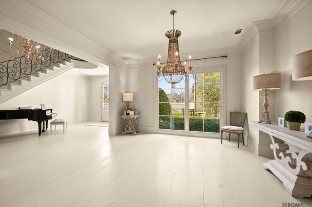 19011 E Pinnacle Cir, Baton Rouge, LA 70810