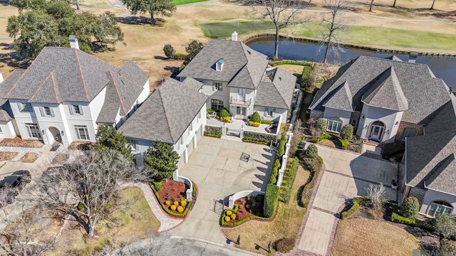 19011 E Pinnacle Cir, Baton Rouge, LA 70810