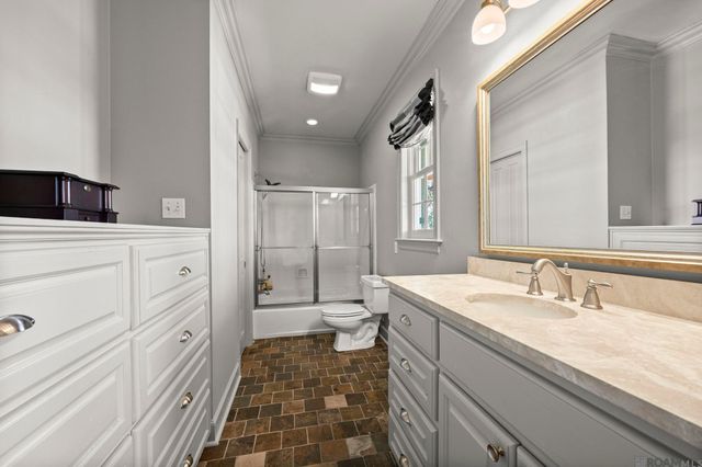 19011 E Pinnacle Cir, Baton Rouge, LA 70810