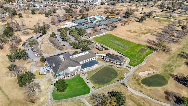 19011 E Pinnacle Cir, Baton Rouge, LA 70810