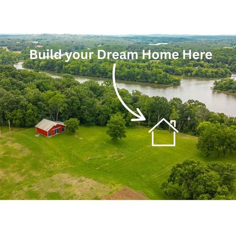 1113 E Robertson Rd, Castalian Springs, TN 37031