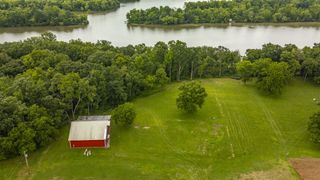 1113 E Robertson Rd, Castalian Springs, TN 37031