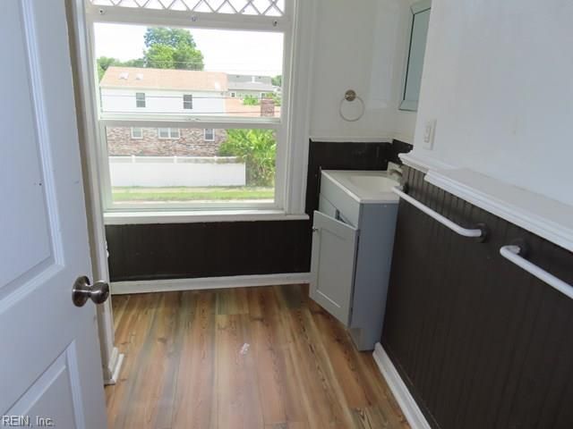 26 Downes ST, Hampton, VA 23663