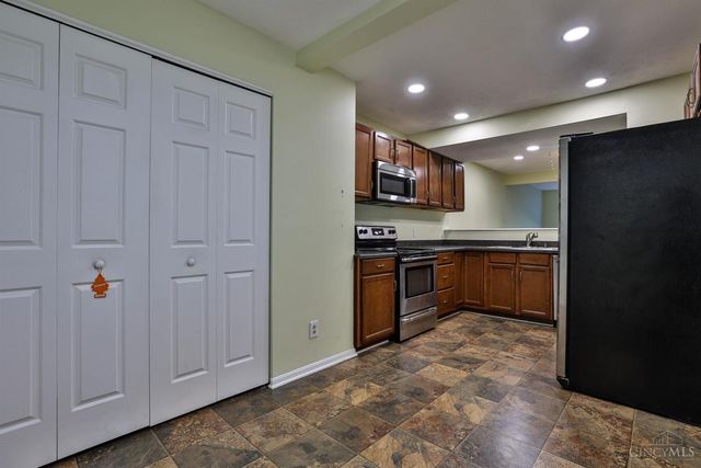 7576 Lake Pointe, Hamilton Twp, OH 45039