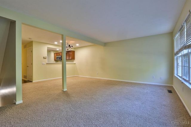 7576 Lake Pointe, Hamilton Twp, OH 45039