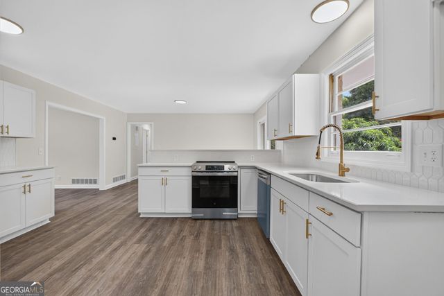 2676 Lilac Drive, Morrow, GA 30260
