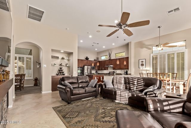 1809 W CALLE MARITA Drive, Phoenix, AZ 85085