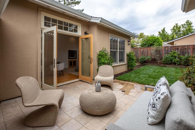 2121 Creeden Way, Mountain View, CA 94040