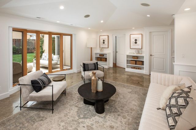 2121 Creeden Way, Mountain View, CA 94040