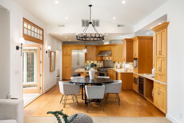 2121 Creeden Way, Mountain View, CA 94040