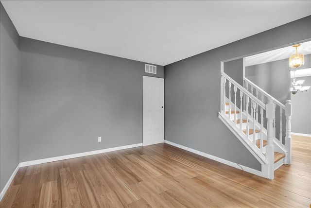 24 COUNTY AVE, Maple Shade, NJ 08052