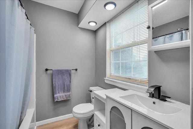 24 COUNTY AVE, Maple Shade, NJ 08052