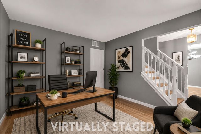 24 COUNTY AVE, Maple Shade, NJ 08052