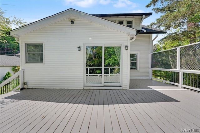 51 Clark Street, Orchard Park, NY 14127
