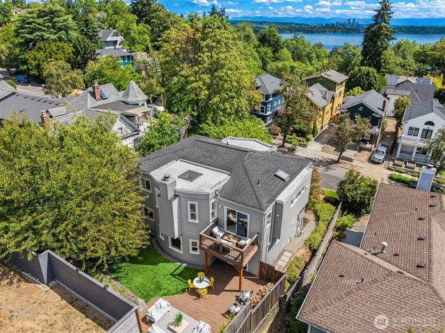 209 32nd Avenue, Seattle, WA 98122