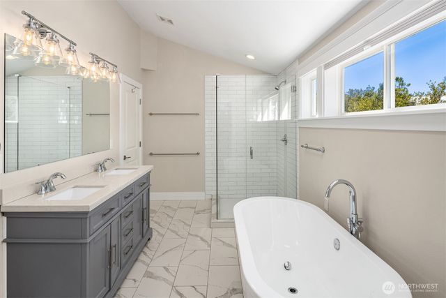 209 32nd Avenue, Seattle, WA 98122