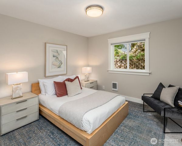 209 32nd Avenue, Seattle, WA 98122