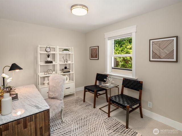 209 32nd Avenue, Seattle, WA 98122