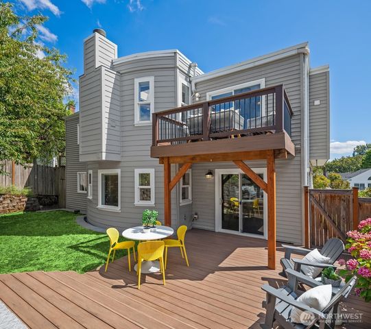 209 32nd Avenue, Seattle, WA 98122