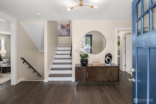 209 32nd Avenue, Seattle, WA 98122
