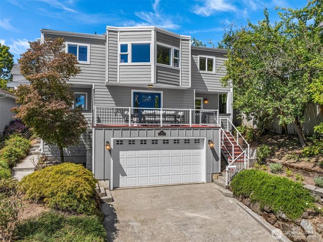 209 32nd Avenue, Seattle, WA 98122