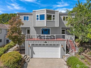 209 32nd Avenue, Seattle, WA 98122