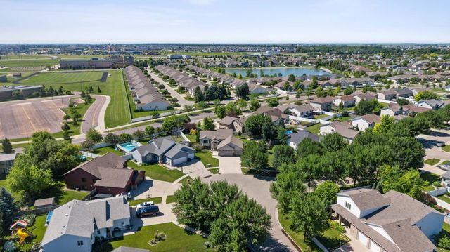 741 Wyndemere Drive, West Fargo, ND 58078