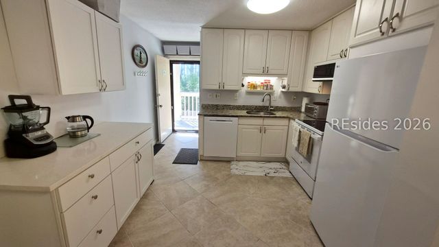 239 Beach City Rd Apt 1215, Hilton Head Island, SC 29926