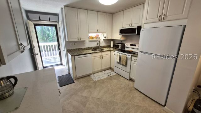 239 Beach City Rd Apt 1215, Hilton Head Island, SC 29926