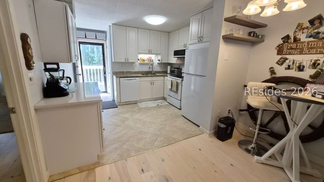 239 Beach City Rd Apt 1215, Hilton Head Island, SC 29926