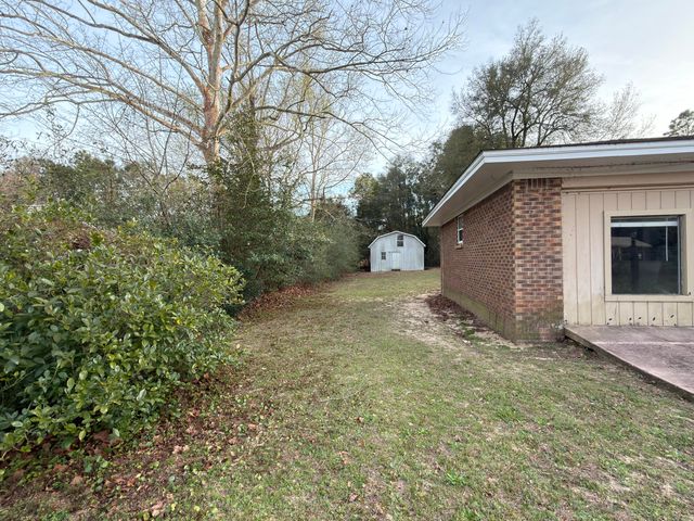 208 Forrest Parkway, Crestview, FL 32539