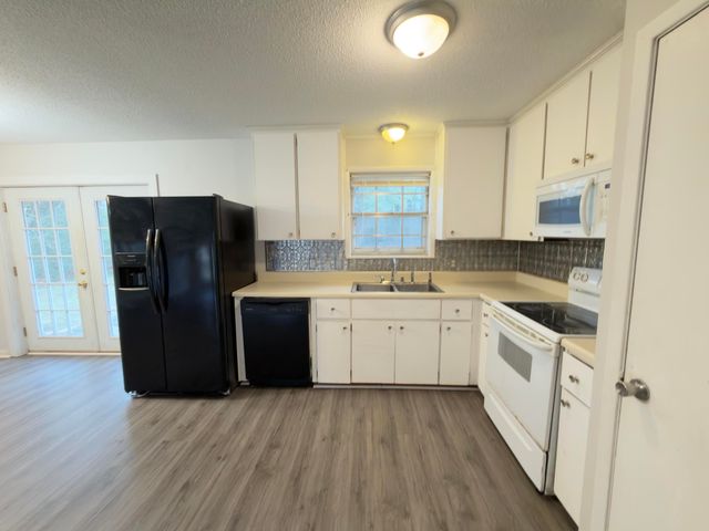 208 Forrest Parkway, Crestview, FL 32539