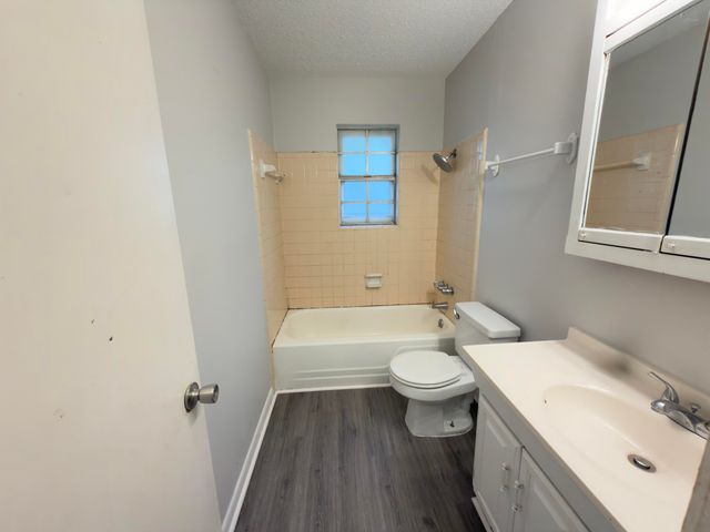 208 Forrest Parkway, Crestview, FL 32539