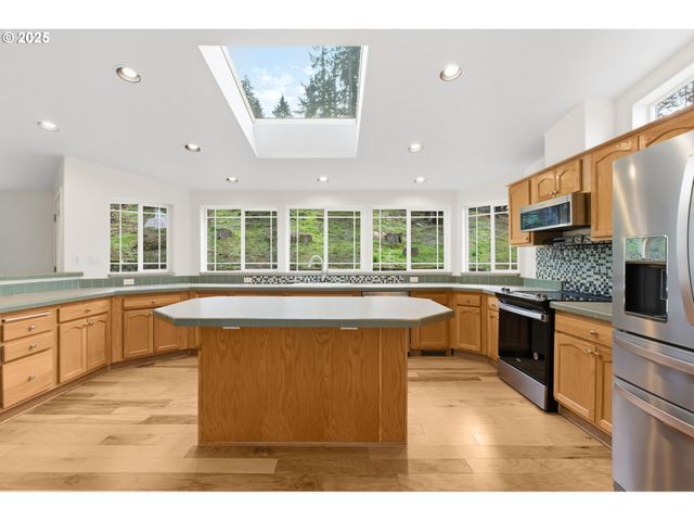 35986 ENTERPRISE Rd, Creswell, OR 97426