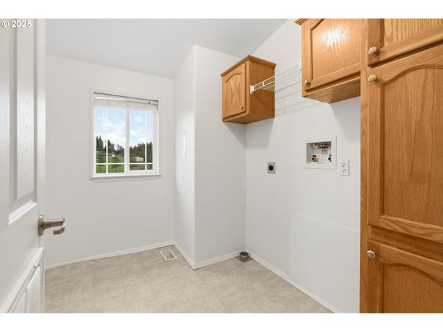 35986 ENTERPRISE Rd, Creswell, OR 97426