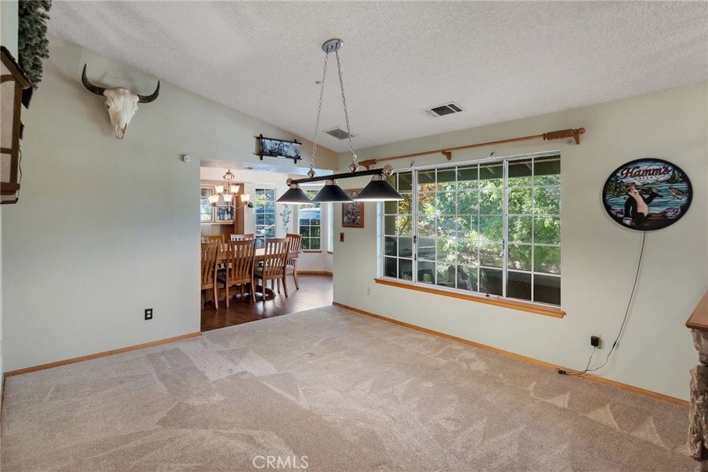 Image 2 of property listing at 7685 Wintergreen, Wrightwood, CA 92397