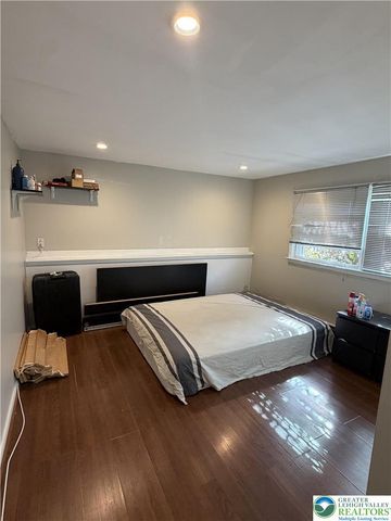 1820 Sherwood Street, Hanover Twp, PA 18109