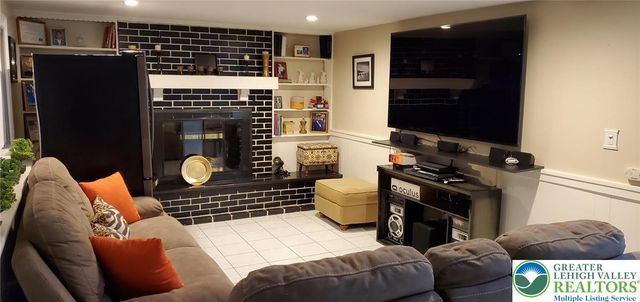 1820 Sherwood Street, Hanover Twp, PA 18109