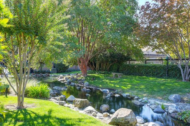 722 Woodside Lane East #3, Sacramento, CA 95825