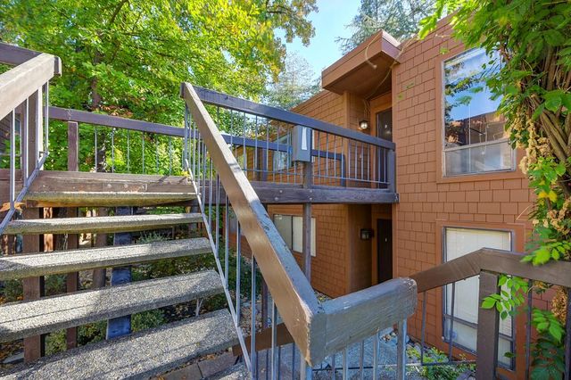 722 Woodside Lane East #3, Sacramento, CA 95825