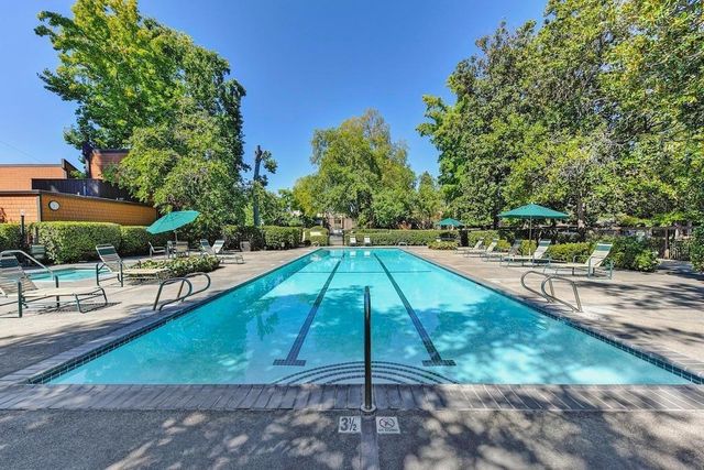 722 Woodside Lane East #3, Sacramento, CA 95825