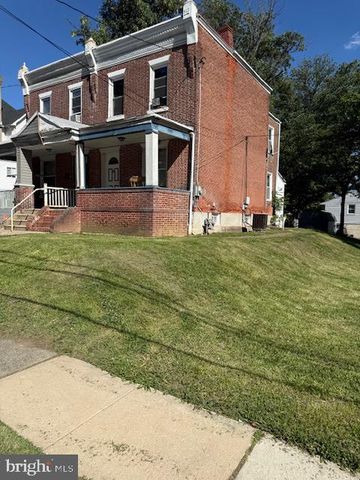 702 CEDAR AVE, Lansdowne, PA 19050